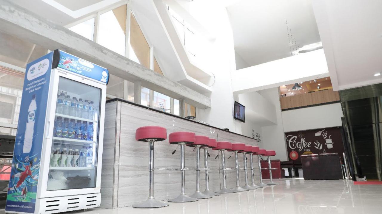Heavenly Land Family Hotel Palembang Exterior foto