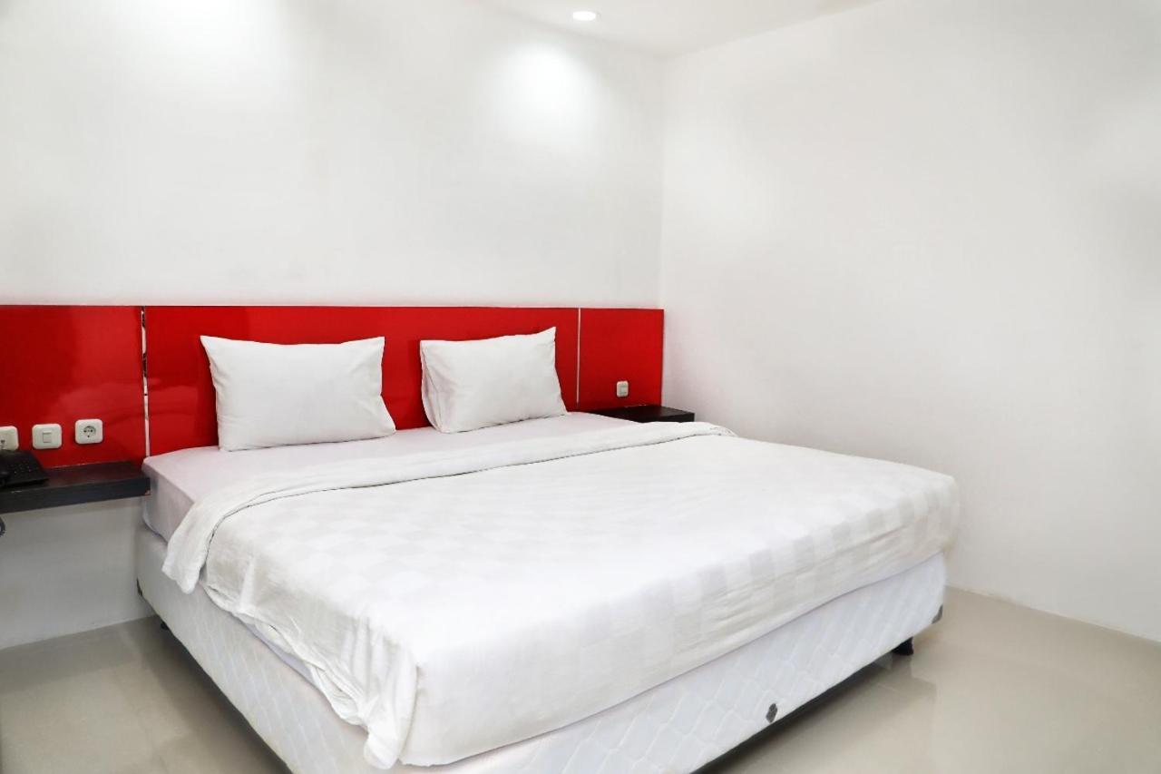 Heavenly Land Family Hotel Palembang Exterior foto