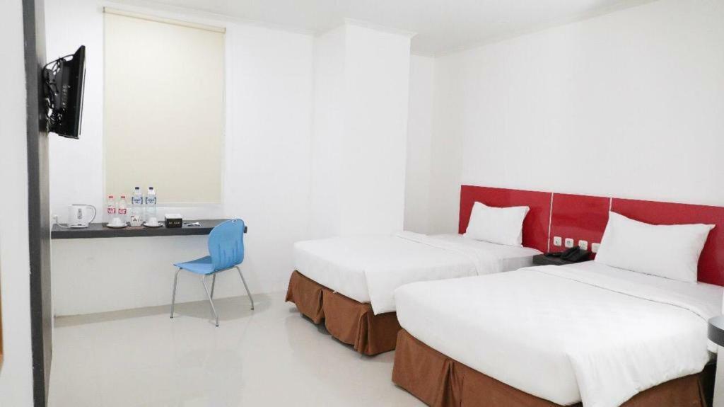 Heavenly Land Family Hotel Palembang Exterior foto